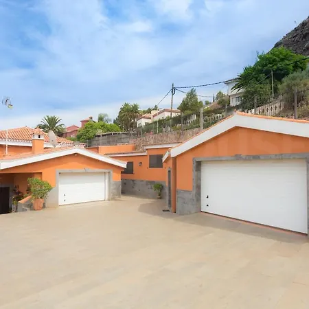 Holiday home Fantastic Rural House With Pool And Terrace