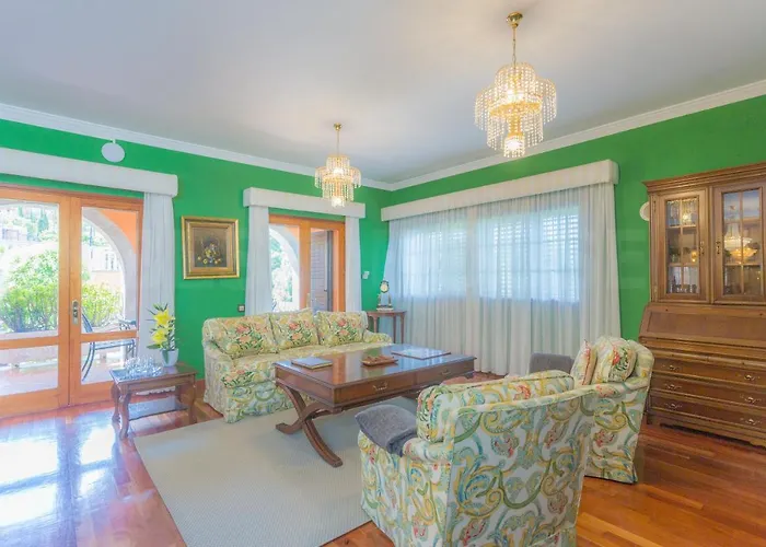 Appartement Fantastic Rural House With Pool And Terrace